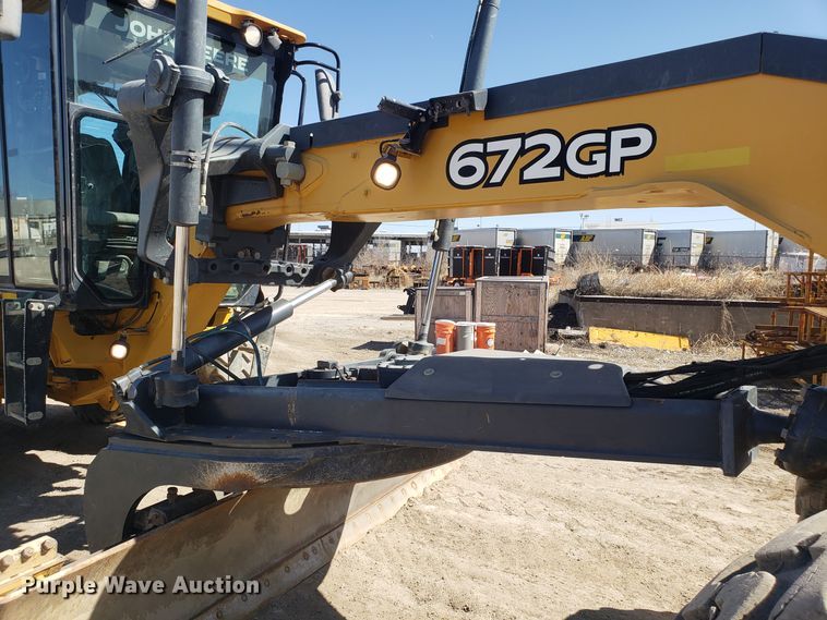 image for item DD2638 2009 John Deere 672GP motor grader