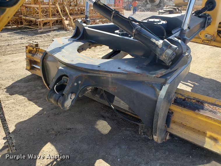 image for item DD2638 2009 John Deere 672GP motor grader