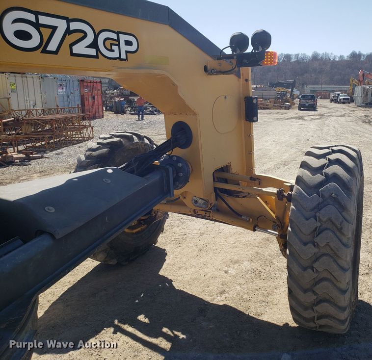 image for item DD2638 2009 John Deere 672GP motor grader