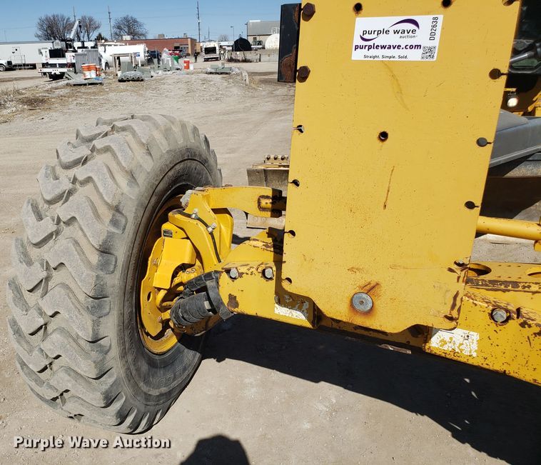 image for item DD2638 2009 John Deere 672GP motor grader