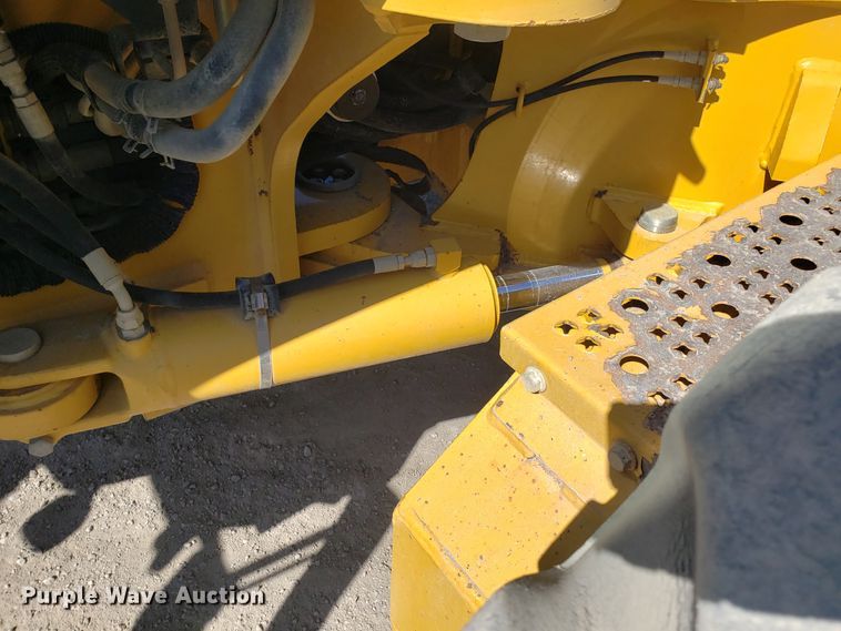 image for item DD2638 2009 John Deere 672GP motor grader