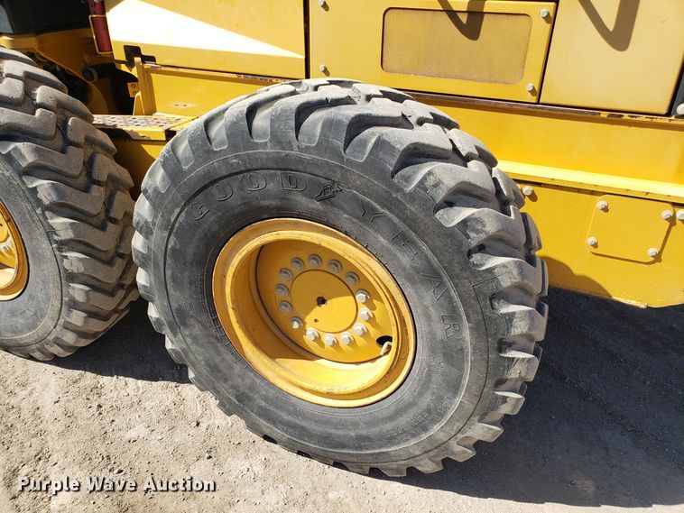 image for item DD2638 2009 John Deere 672GP motor grader