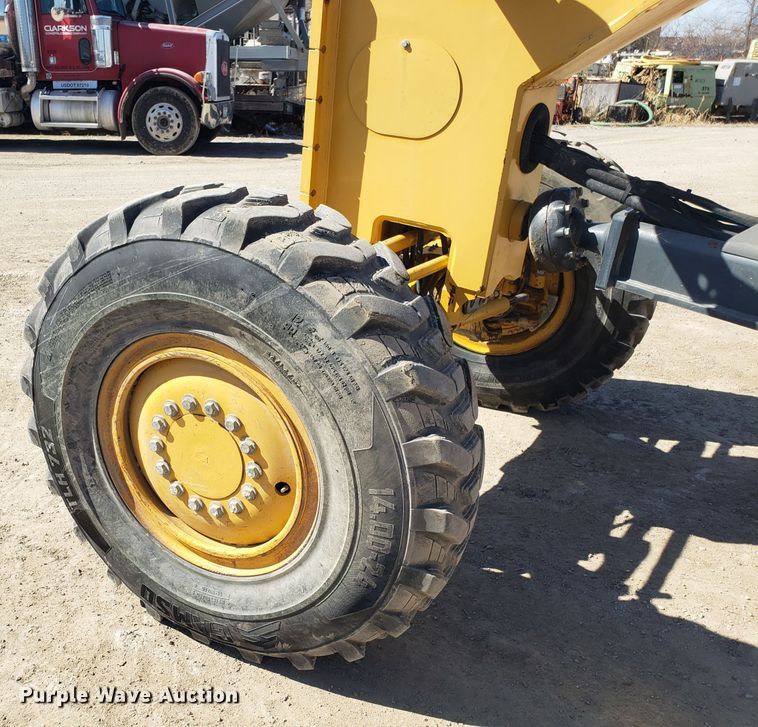 image for item DD2638 2009 John Deere 672GP motor grader