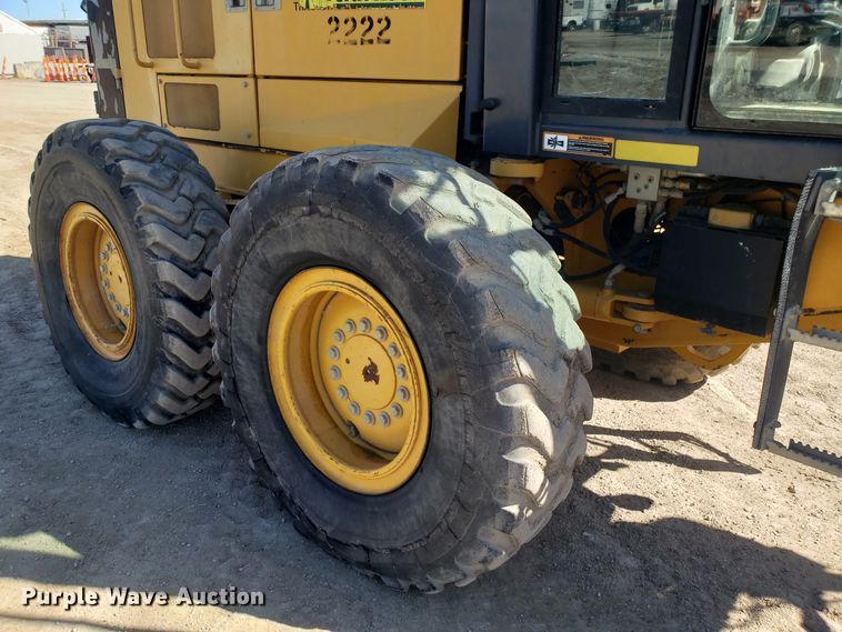 image for item DD2638 2009 John Deere 672GP motor grader