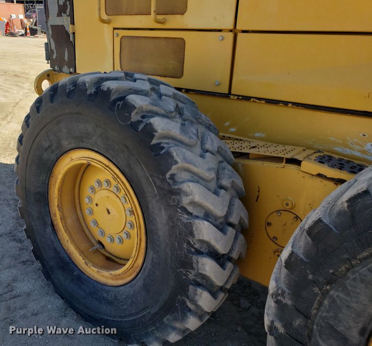 image for item DD2638 2009 John Deere 672GP motor grader