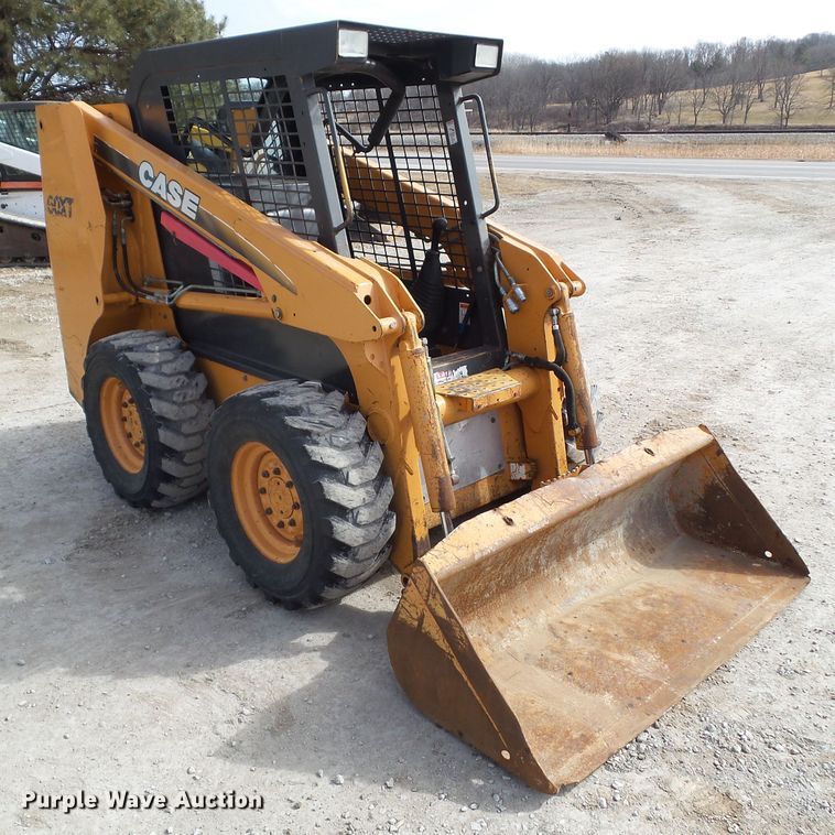 image for item DF0827 2002 Case 60XT  skid steer loader