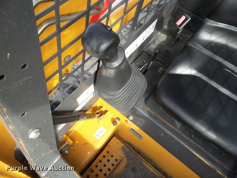 image for item DF0827 2002 Case 60XT  skid steer loader