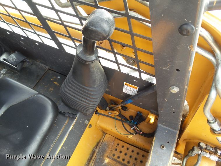 image for item DF0827 2002 Case 60XT  skid steer loader