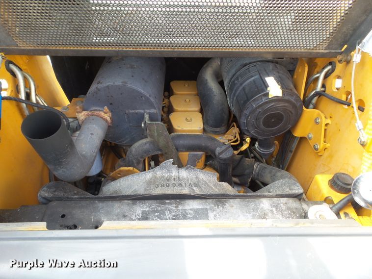 image for item DF0827 2002 Case 60XT  skid steer loader