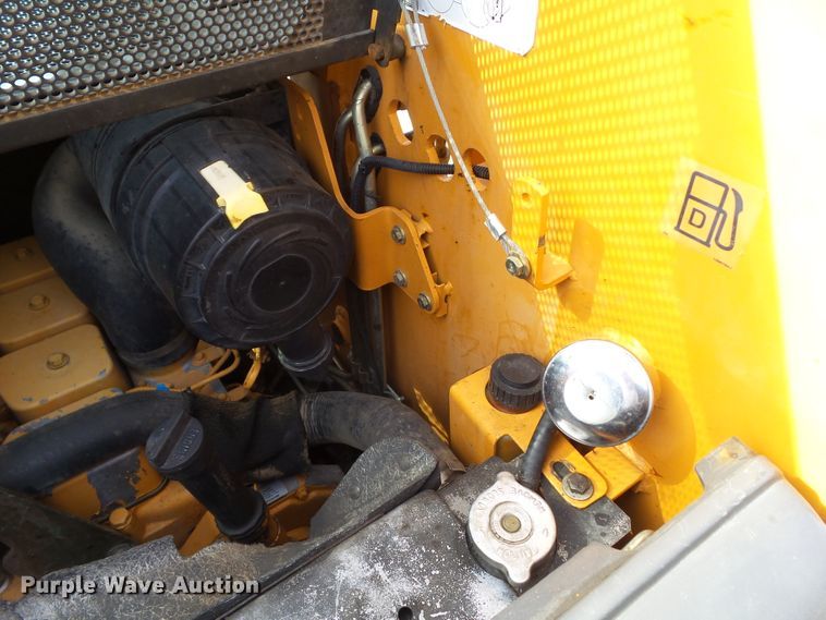 image for item DF0827 2002 Case 60XT  skid steer loader