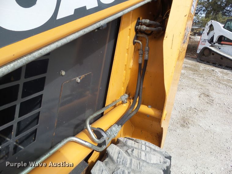 image for item DF0827 2002 Case 60XT  skid steer loader