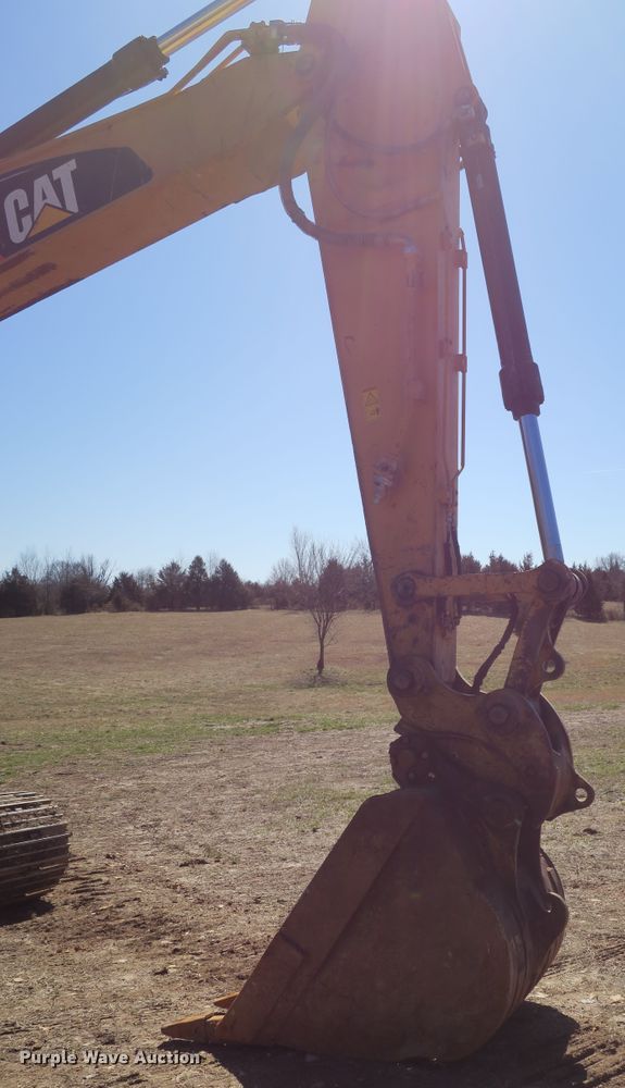 image for item DF5087 2014 Caterpillar 321D LCR excavator