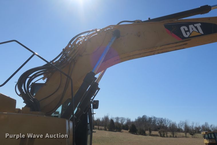 image for item DF5087 2014 Caterpillar 321D LCR excavator