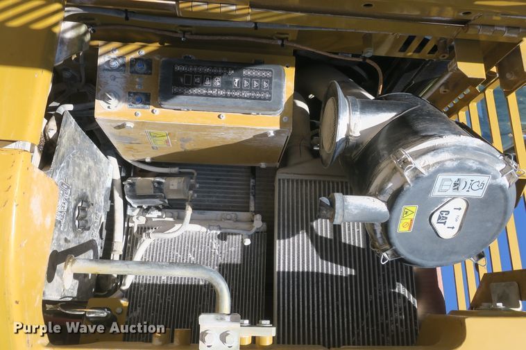 image for item DF5087 2014 Caterpillar 321D LCR excavator