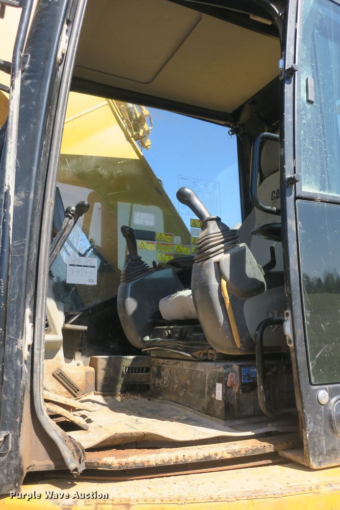image for item DF5087 2014 Caterpillar 321D LCR excavator