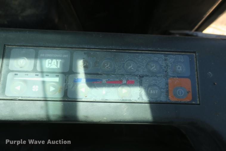 image for item DF5087 2014 Caterpillar 321D LCR excavator