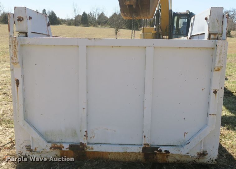 image for item DF5090 Roll-out dump bed