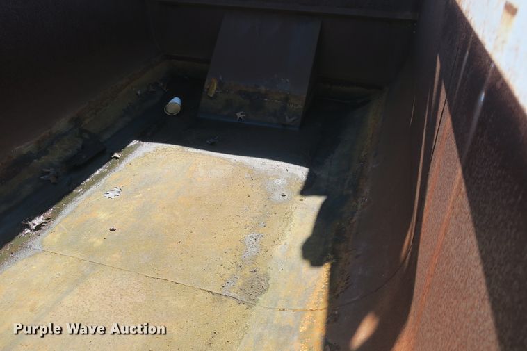 image for item DF5090 Roll-out dump bed