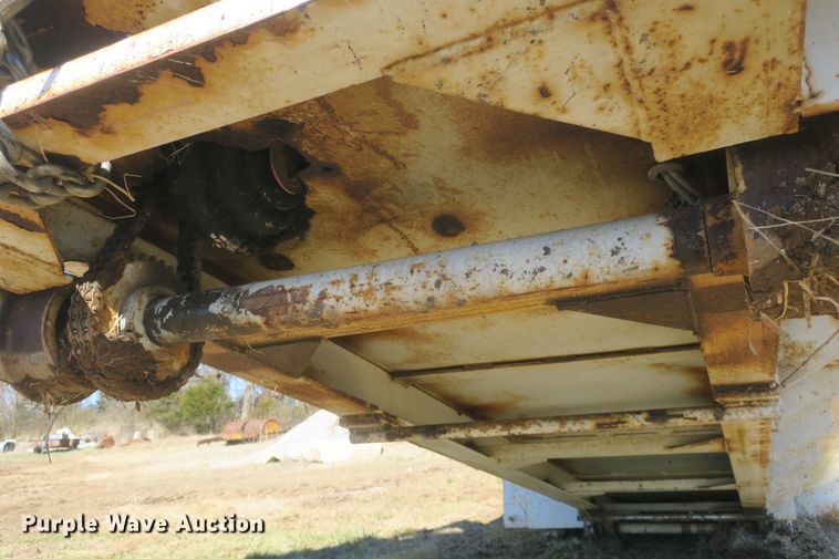 image for item DF5090 Roll-out dump bed