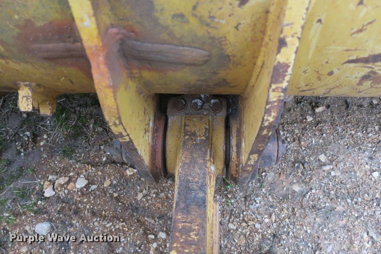 image for item DF5104 2001 Caterpillar 963C  track loader