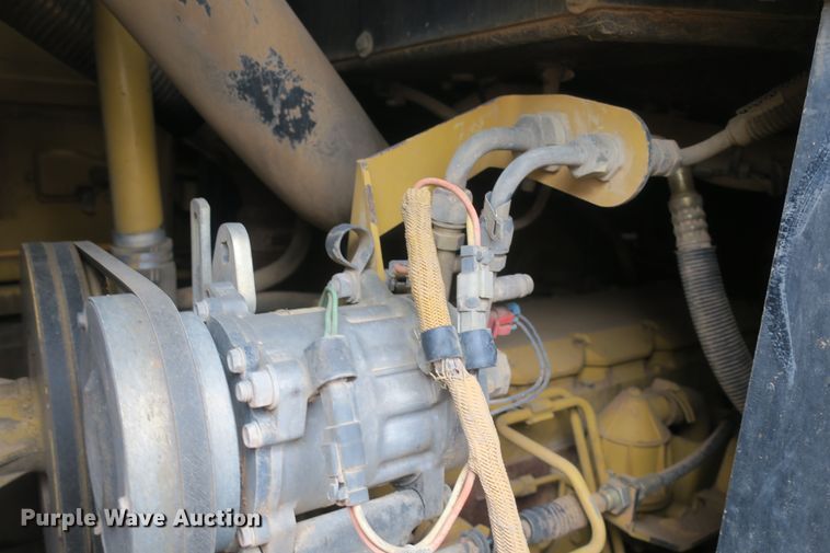 image for item DF5104 2001 Caterpillar 963C  track loader