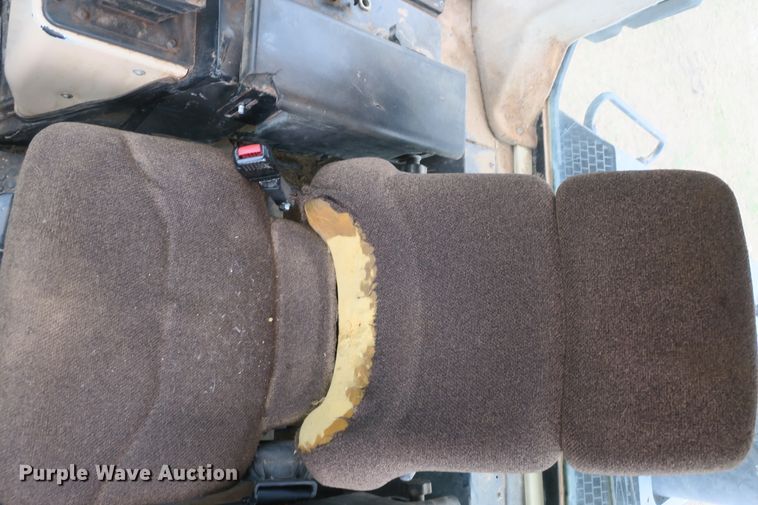 image for item DF5104 2001 Caterpillar 963C  track loader