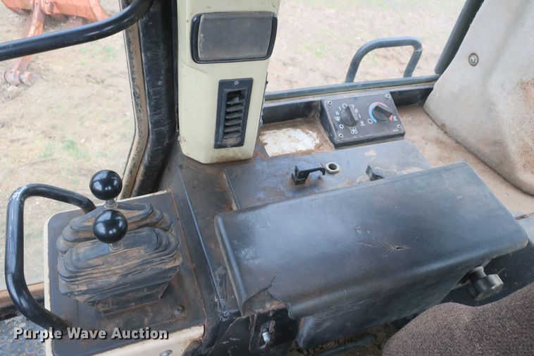 image for item DF5104 2001 Caterpillar 963C  track loader