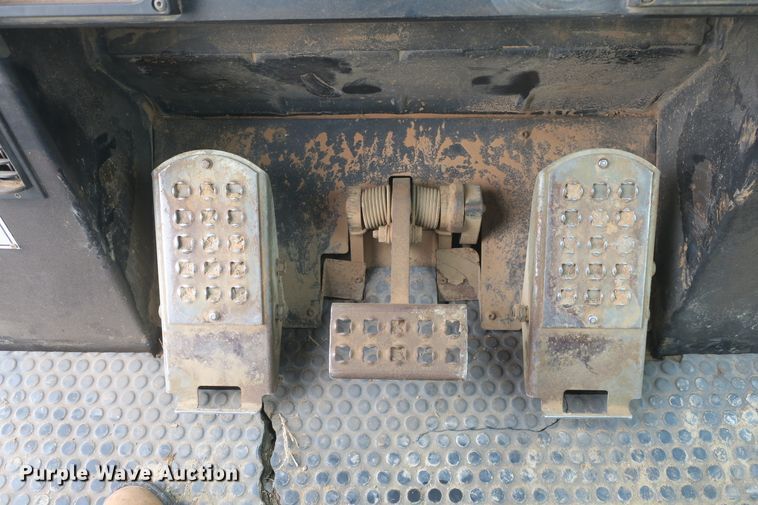 image for item DF5104 2001 Caterpillar 963C  track loader