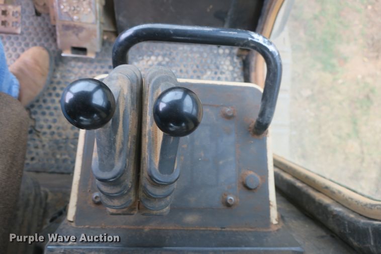 image for item DF5104 2001 Caterpillar 963C  track loader