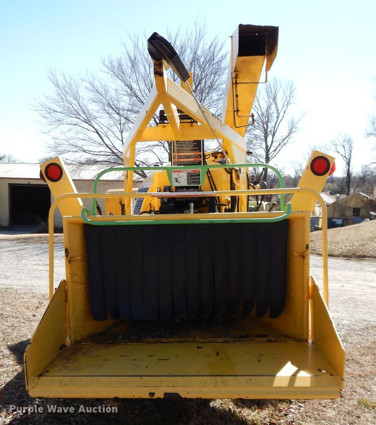 image for item DF5853 2007 Altec DC1820 wood chipper