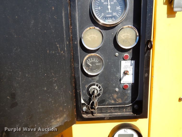 image for item DF5853 2007 Altec DC1820 wood chipper