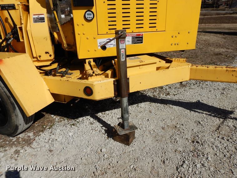 image for item DF5853 2007 Altec DC1820 wood chipper