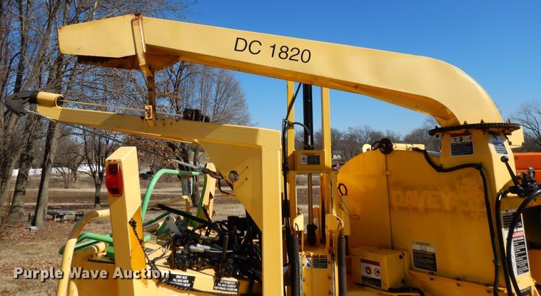 image for item DF5853 2007 Altec DC1820 wood chipper