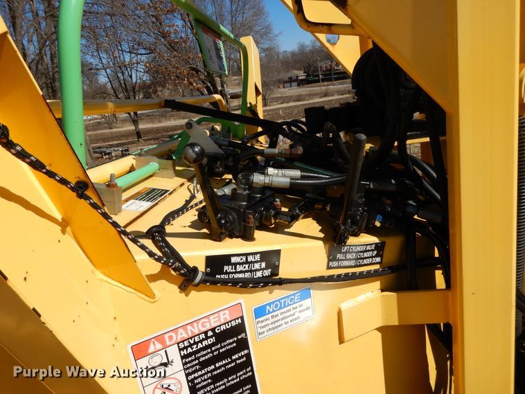 image for item DF5853 2007 Altec DC1820 wood chipper