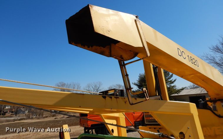 image for item DF5853 2007 Altec DC1820 wood chipper