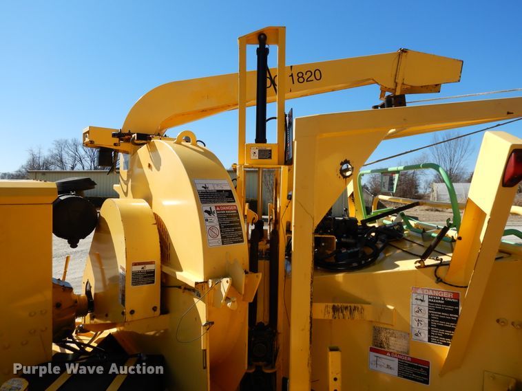 image for item DF5853 2007 Altec DC1820 wood chipper
