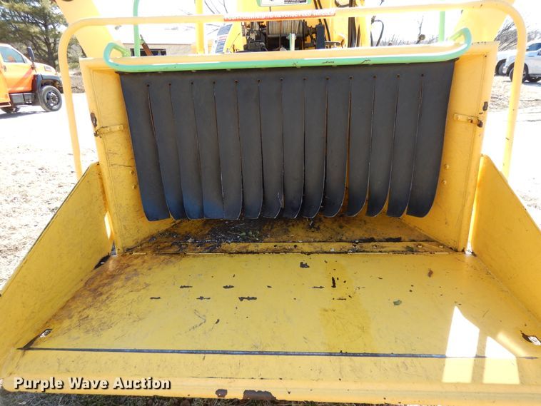 image for item DF5853 2007 Altec DC1820 wood chipper