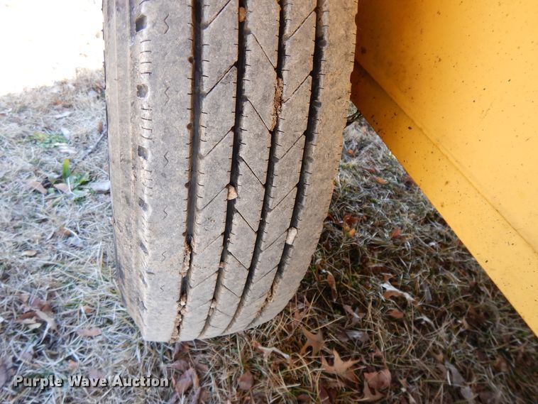 image for item DF5853 2007 Altec DC1820 wood chipper