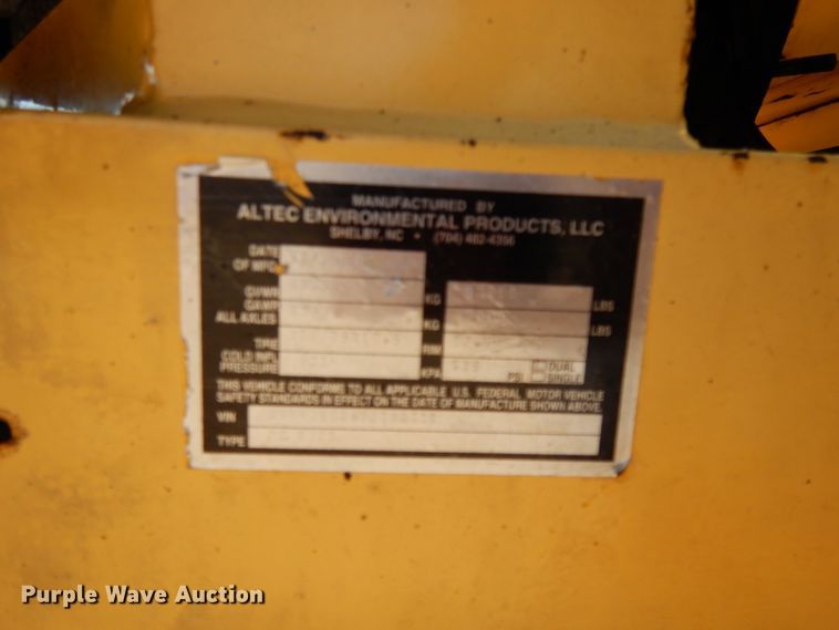 image for item DF5853 2007 Altec DC1820 wood chipper