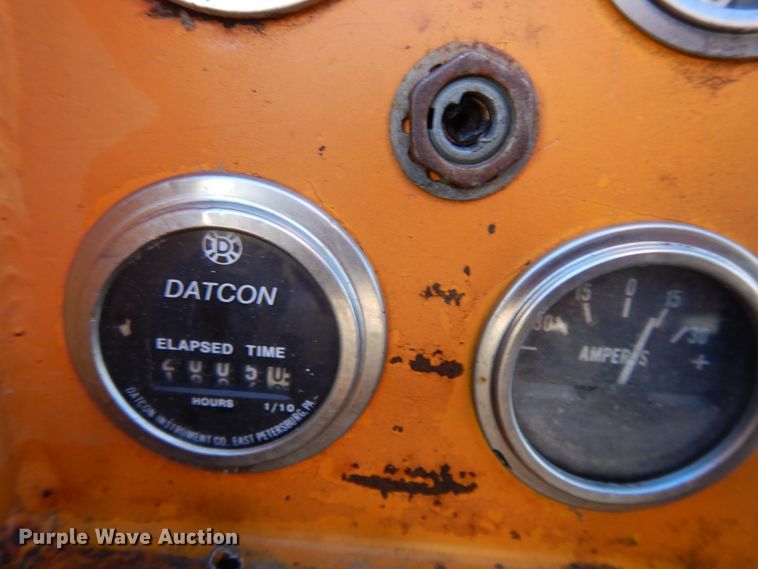 image for item DF5894 1981 Case Maxi Sneaker cable plow