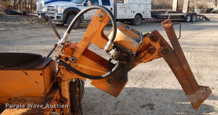 image for item DF5894 1981 Case Maxi Sneaker cable plow