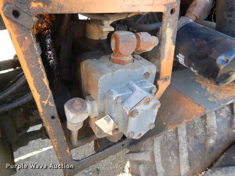 image for item DF5894 1981 Case Maxi Sneaker cable plow