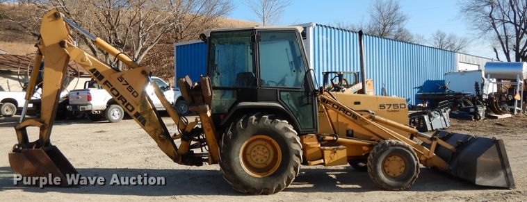 image for item DF5895 Ford 575D backhoe