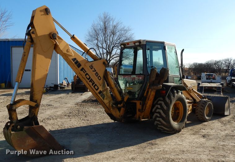 image for item DF5895 Ford 575D backhoe