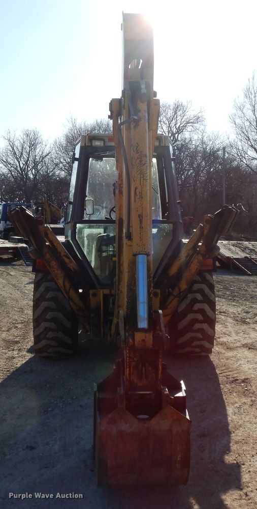 image for item DF5895 Ford 575D backhoe