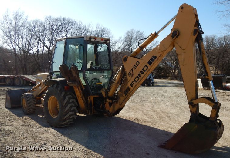 image for item DF5895 Ford 575D backhoe