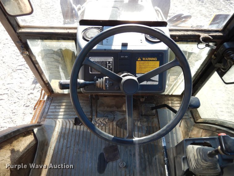 image for item DF5895 Ford 575D backhoe