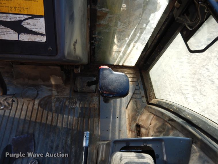 image for item DF5895 Ford 575D backhoe