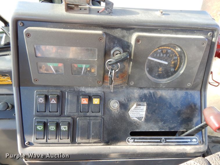 image for item DF5895 Ford 575D backhoe