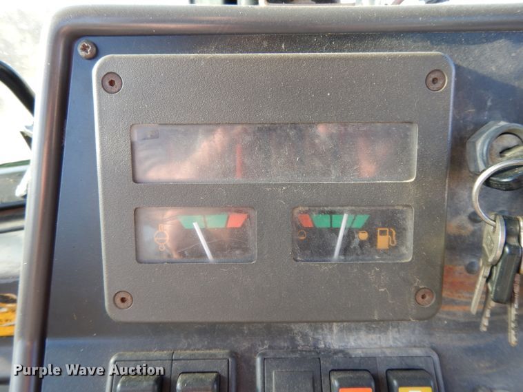 image for item DF5895 Ford 575D backhoe